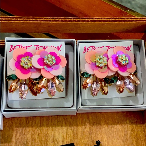 New Betsey Johnson earnings - Picture 1 of 1